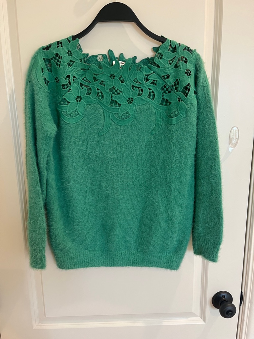 Green Lace Yoke Women's Sweater - En Crème